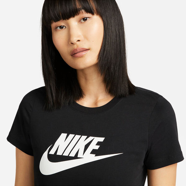 Футболка (WMNS) Nike Sportswear Essentials Logo T-Shirt 'Black', черный — фото 2