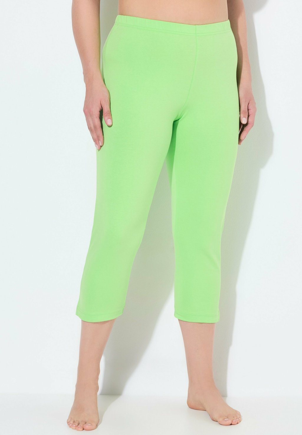 

Пижамные штаны CAPRI KLASSISCHE 7/8 IN UNI SLIM FIT Ulla Popken, светло-зеленый