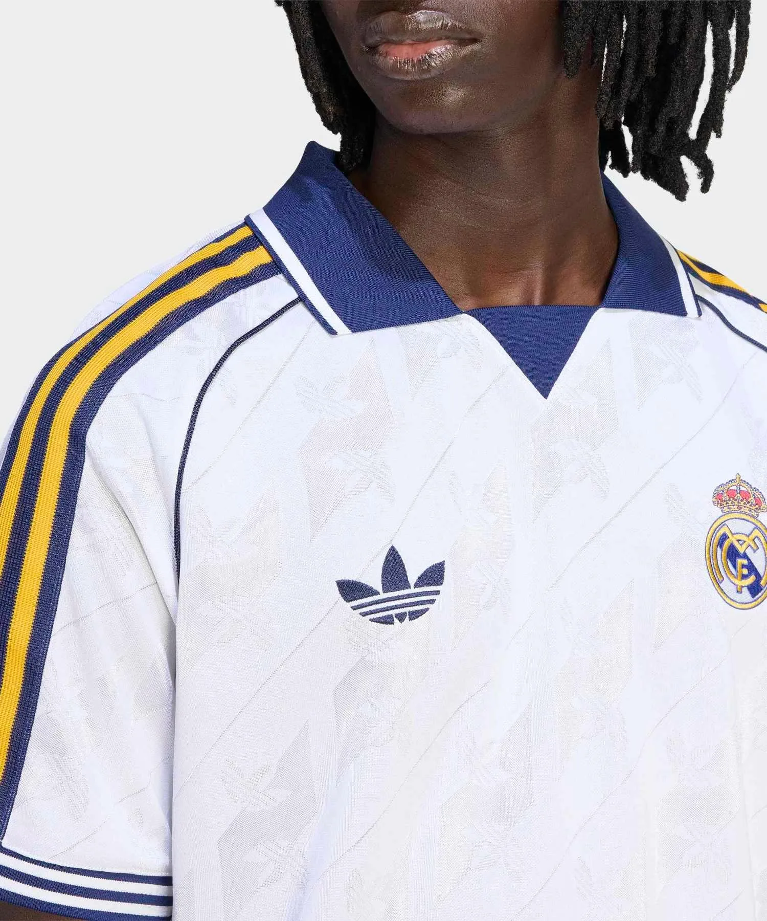 Мужская футболка Polo реглан фит Adidas Real Madrid Originales белая — фото 3