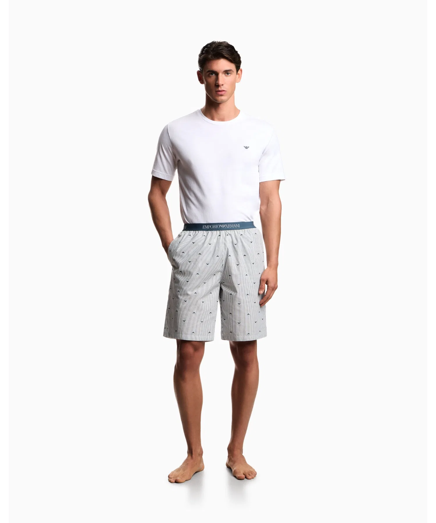 Пижама [Emporio Armani] с жаккардовым логотипом, бермуды.