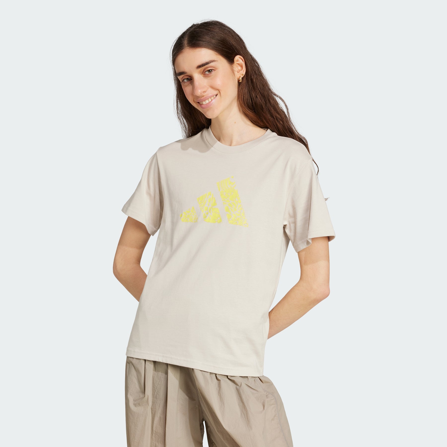 

Футболка с камуфляжным принтом Adidas, beige