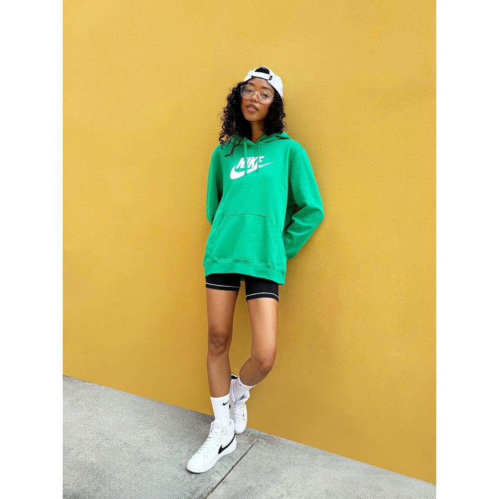 Женская флисовая худи с большим логотипом Nike Sportswear Club, черный — фото 3