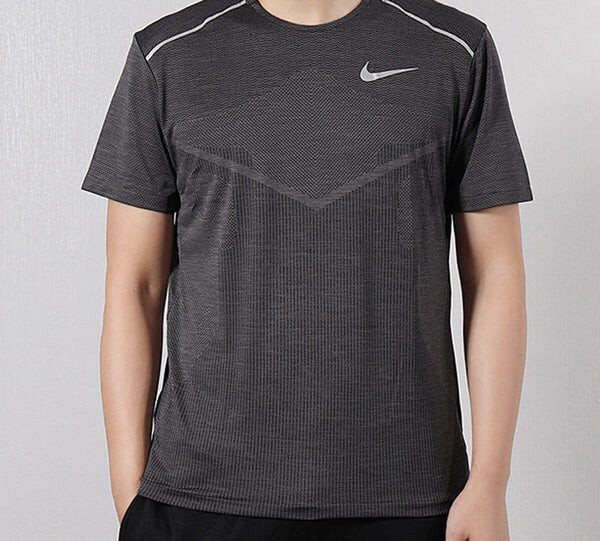 Футболка techknit ulta reflective running sports short sleeve gray Nike, серый — фото 3