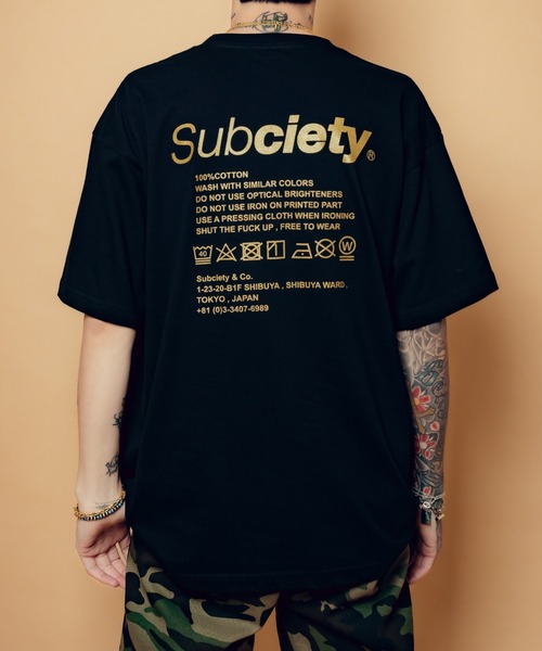 

Футболка с принтом Subciety, черный/золотой