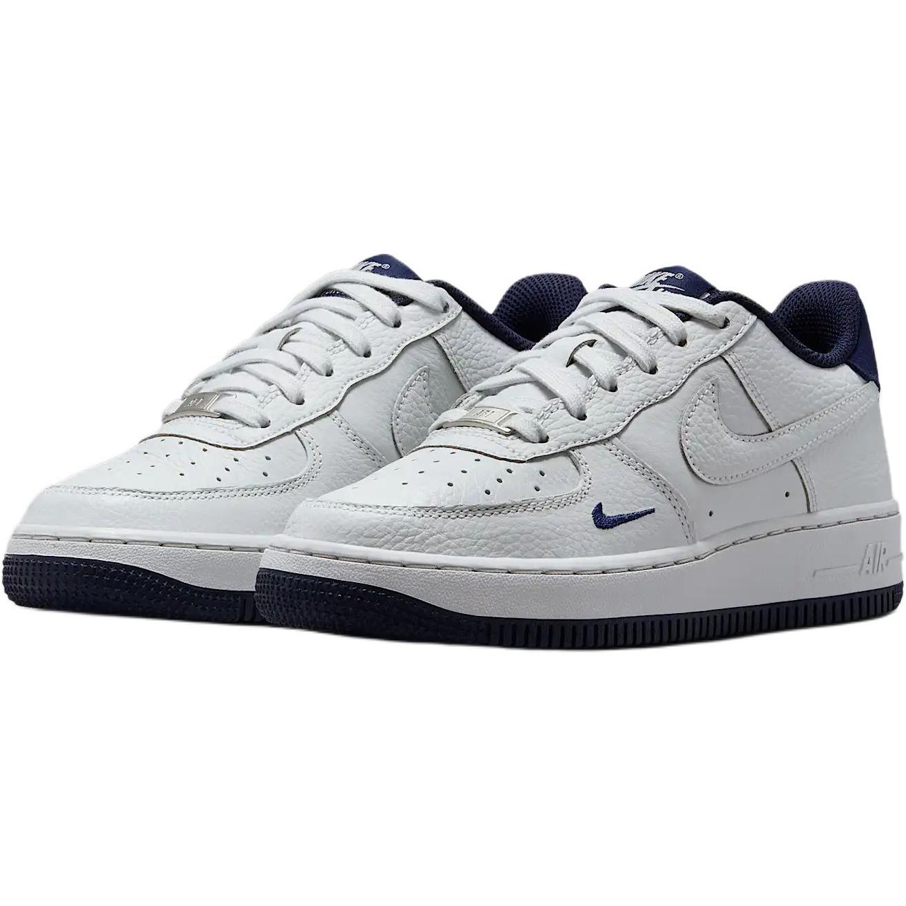 Nike Кроссовки для скейтбординга Air Force 1 Lv8 Slip Resistant с амортизацией, низкие, детские, белый/черный/темно-синий — фото 3