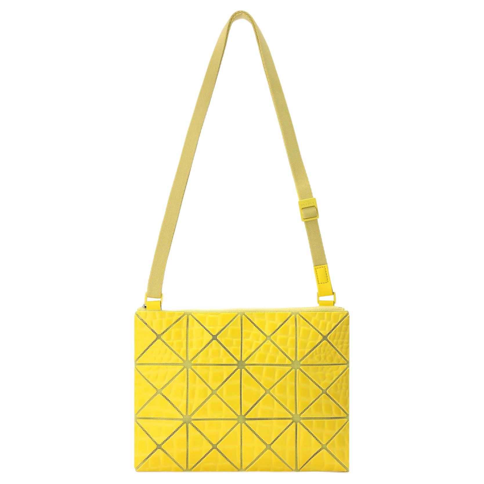 

ISSEY MIYAKE ПВХ смола кроссбоди сумка через плечо унисекс черный