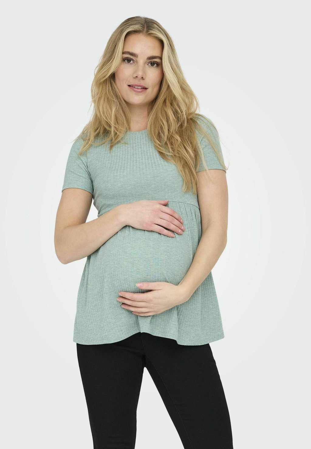 

Базовая футболка OLMMALAYA ONLY MATERNITY, цвет Chinois Green