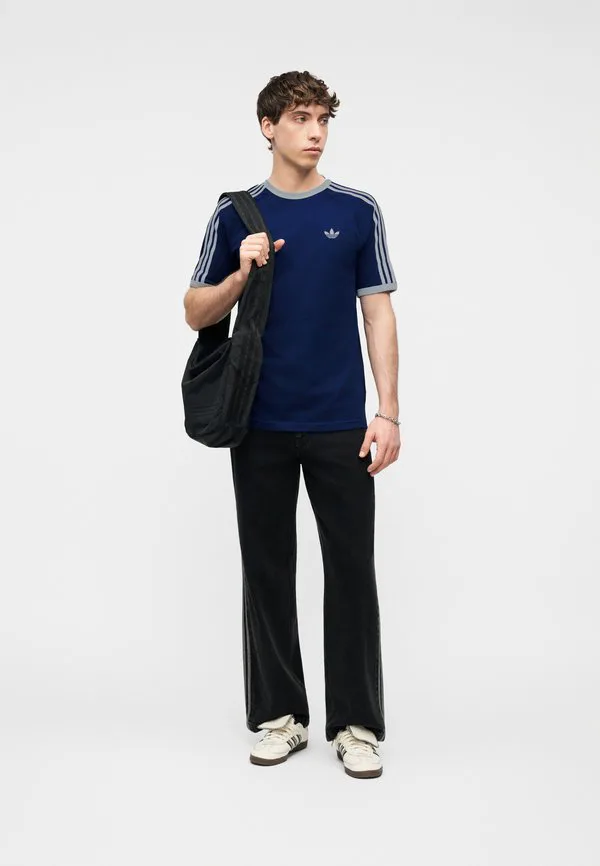 Футболка унисекс с принтом Adidas Originals, Dark Blue — фото 3