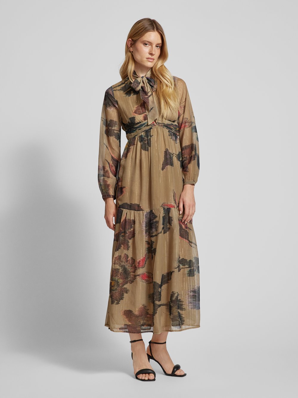 

Платье макси с бантом и поясом Scotch & Soda, бежевый