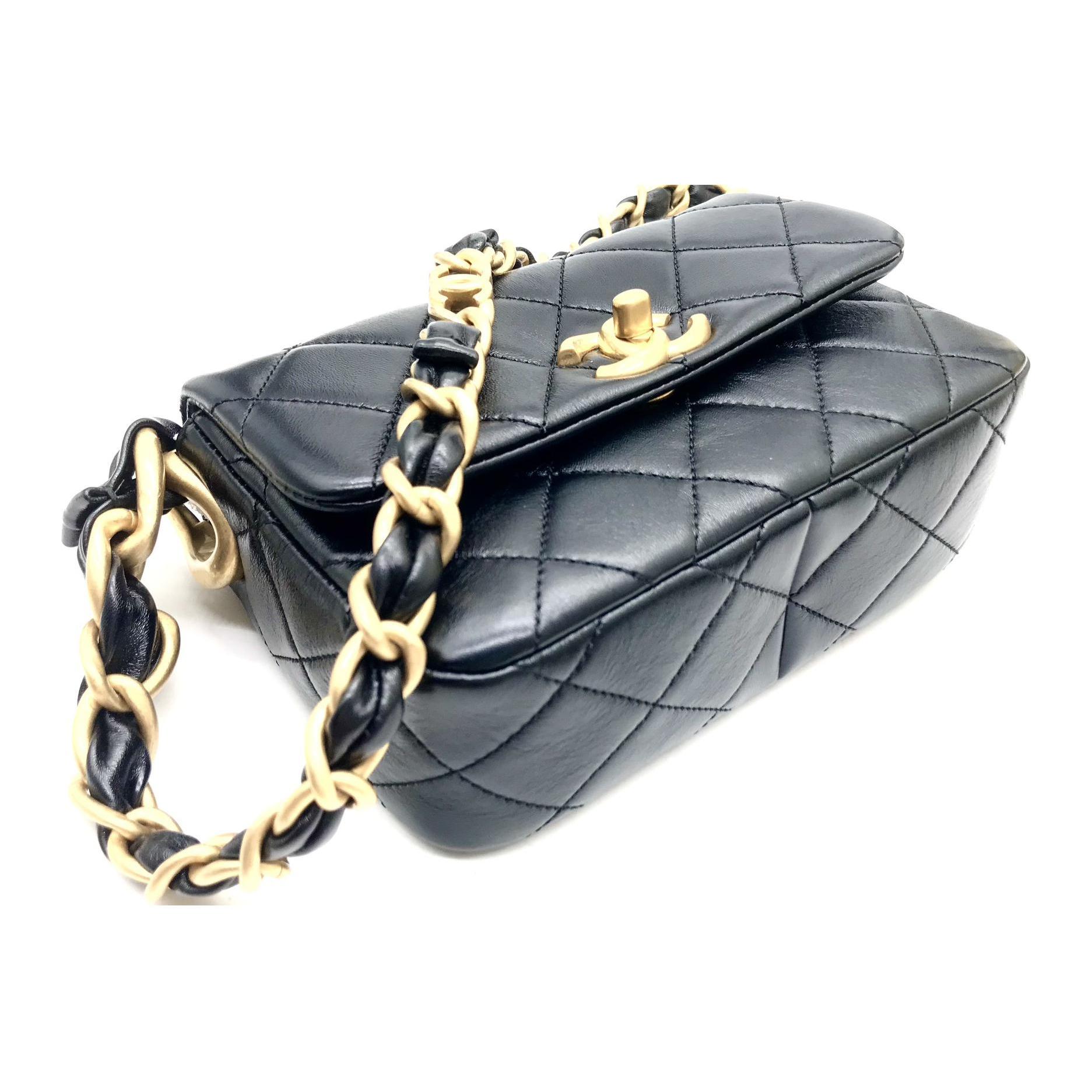 CHANEL Кроссбод из овечьей кожи с восковым покрытием — фото 3