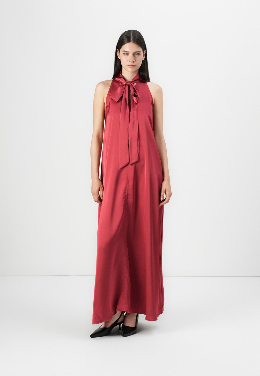 

Платье VILA VIFADIA TIE DETAIL MAXI DRESS, Holly Berry/Pink