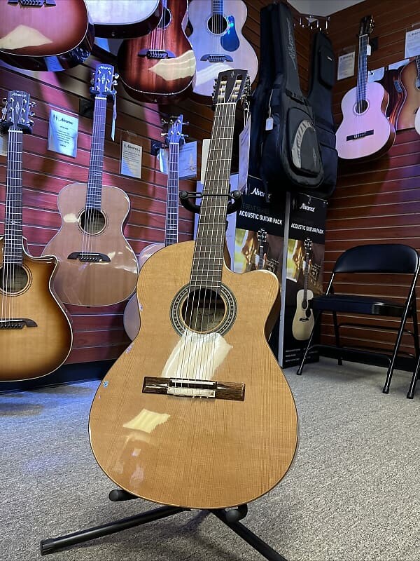 

Акустическая гитара Alvarez AC65HCE Hybrid Aco/Elec Classical Guitar w/ Cutaway