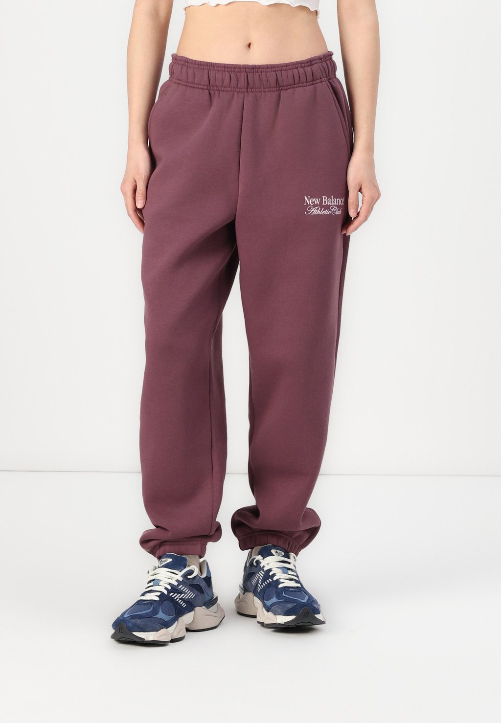

Спортивные брюки LINEAR JOGGER New Balance, бордовый