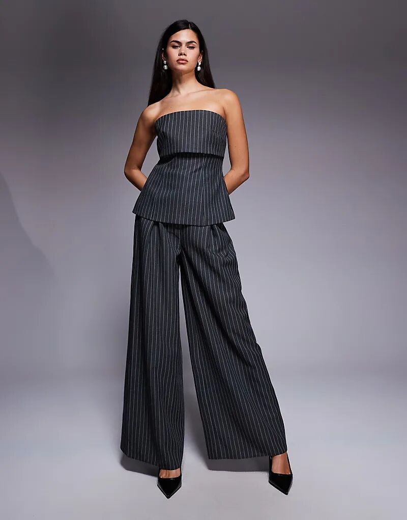 

Костюм из брюк в полоску от ASOS LUXE