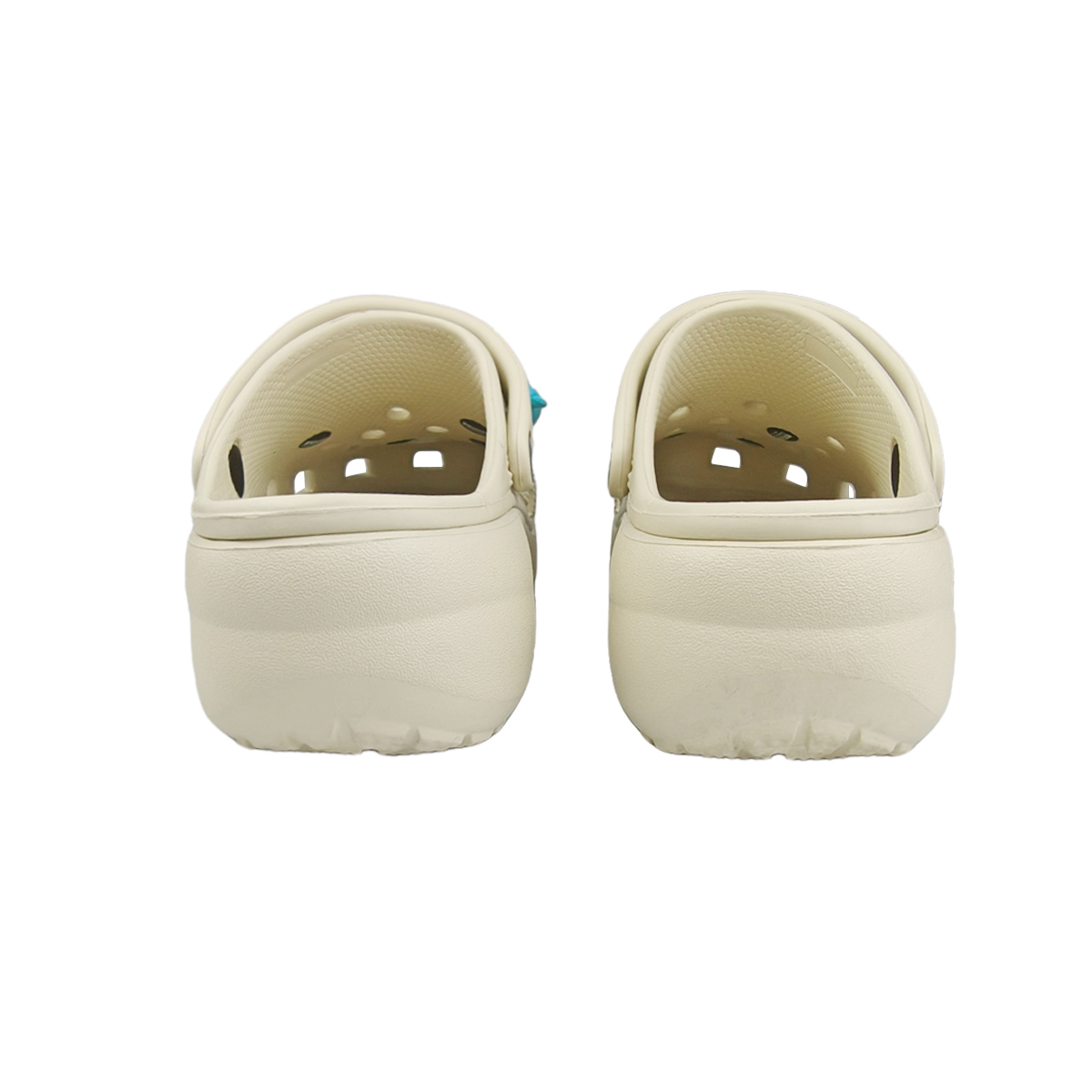 Crocs Классические платформенные клоги BNK Pillow Party женские белые, цвет Pillow Party — фото 4
