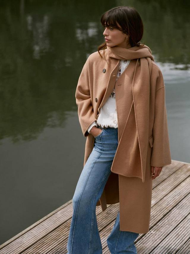 

Пальто с круглым вырезом и шарфом из шерстяной смеси Mint Velvet