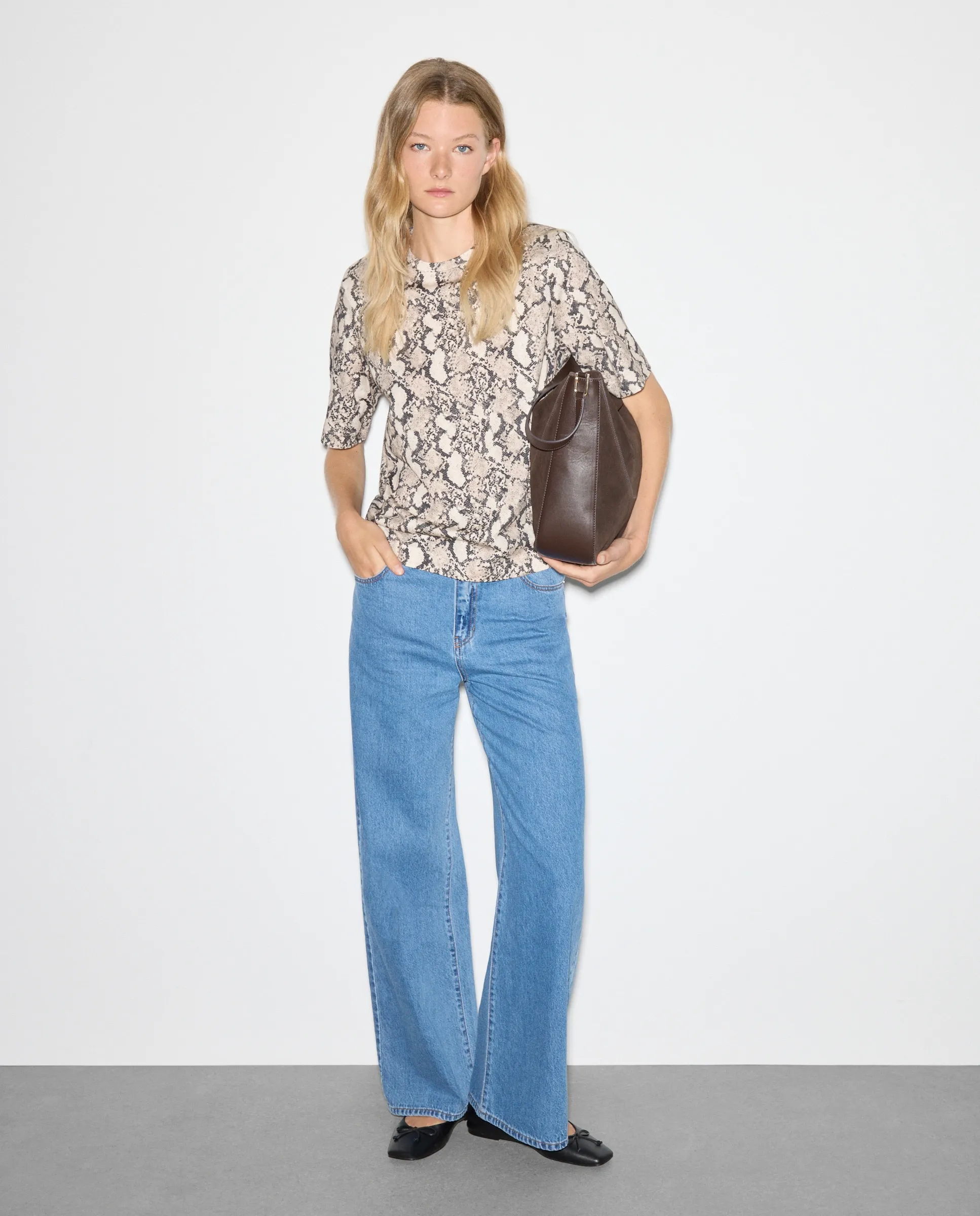 

Женская футболка с короткими рукавами и подплечниками Woman El Corte Inglés, черный