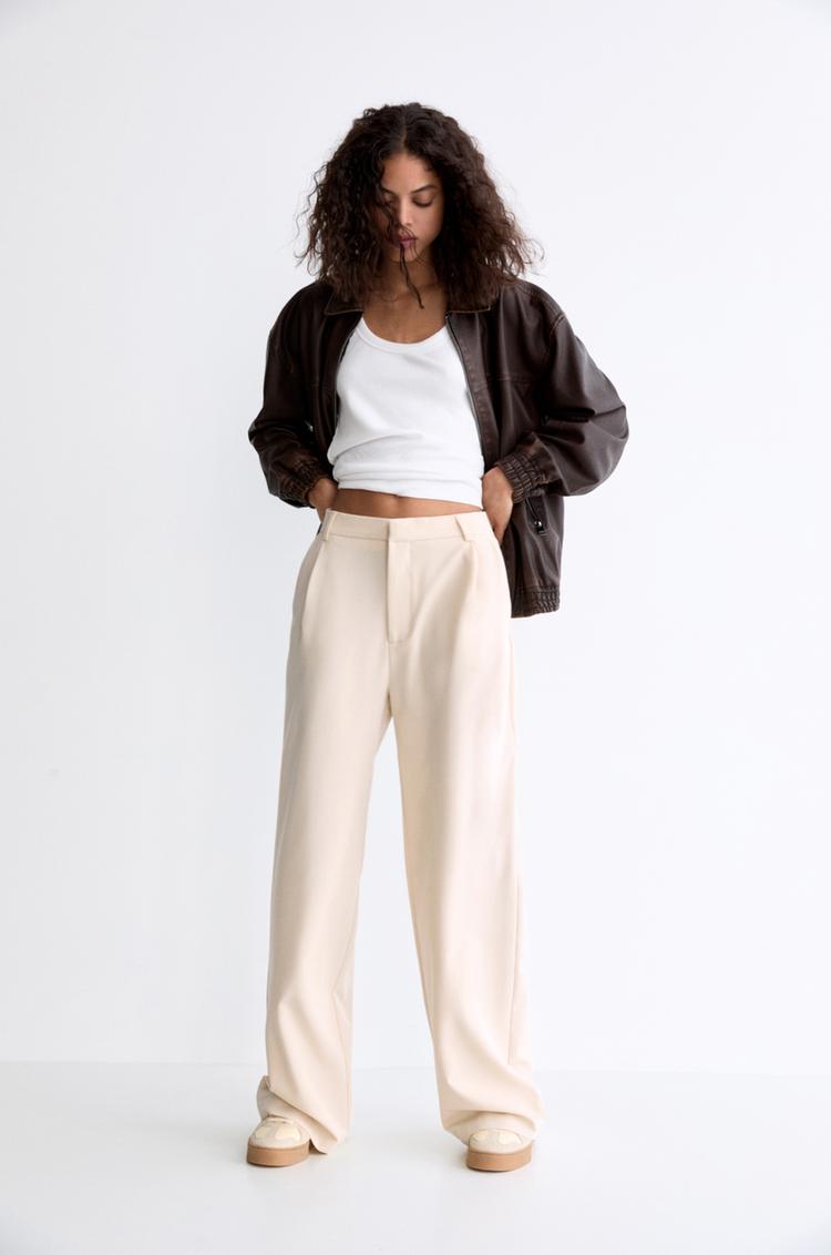 

Брюки с вытачками Pull And Bear, экрю