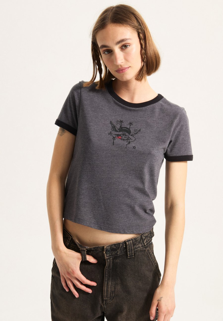 

Футболка Vans CRUZING RINGER, Medium Grey/Grey