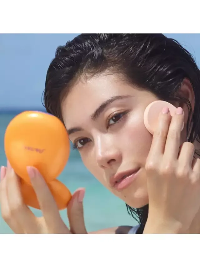 Компактная тональная основа для загара SPF 10 Shiseido, Natural — фото 3