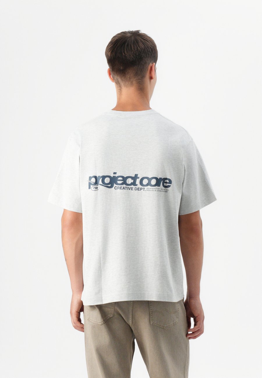 

Футболка Jack & Jones JCOUNION BACK PRINT TEE CREW, White Melange/White, Белый, Футболка Jack & Jones JCOUNION BACK PRINT TEE CREW, White Melange/White