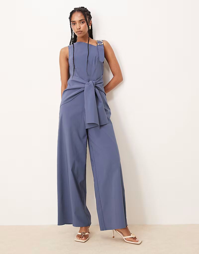 

ASOS DESIGN асимметричный комбинезон с отделкой из жидкого золота и запахом темно-синего цвета