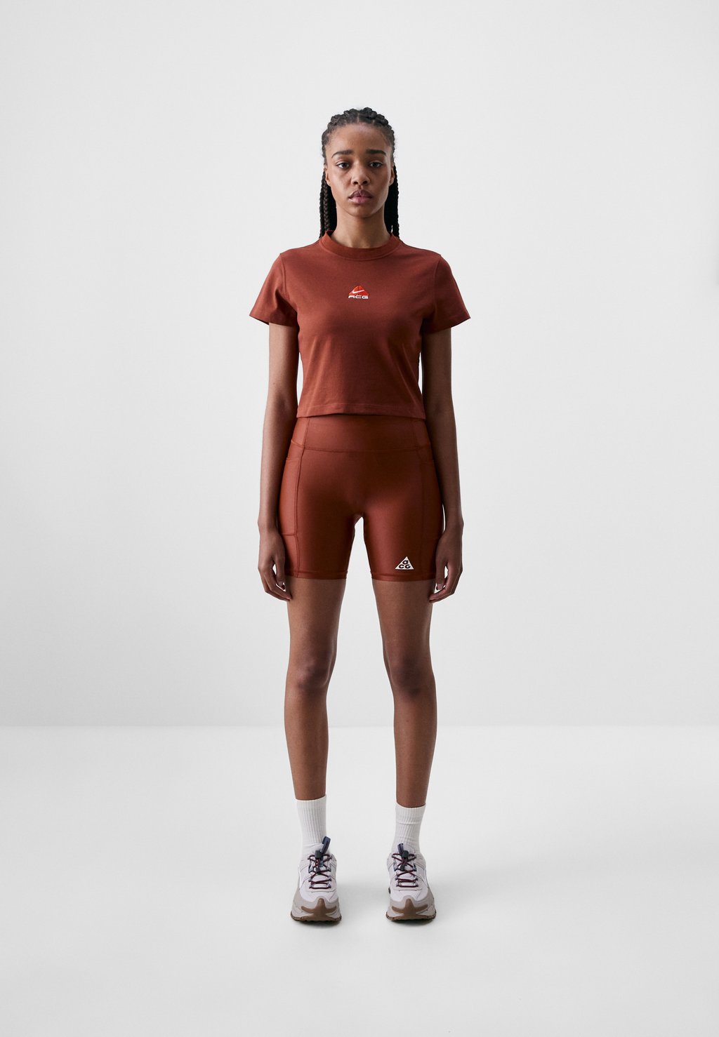 

Базовая футболка BABY LUNGS Nike ACG, коричневый