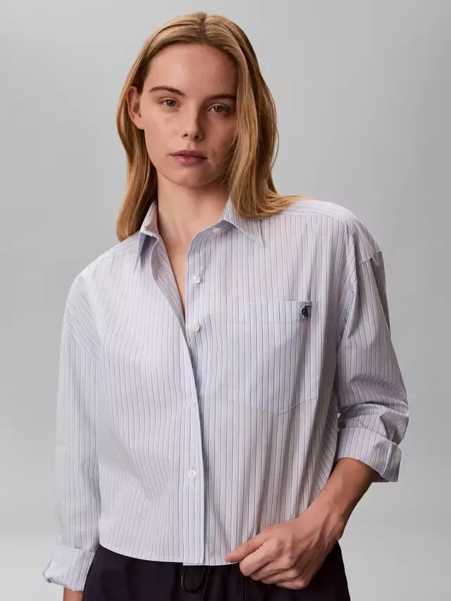 Укороченная хлопковая полосатая рубашка, нежно-голубого цвета Calvin Klein — фото 2