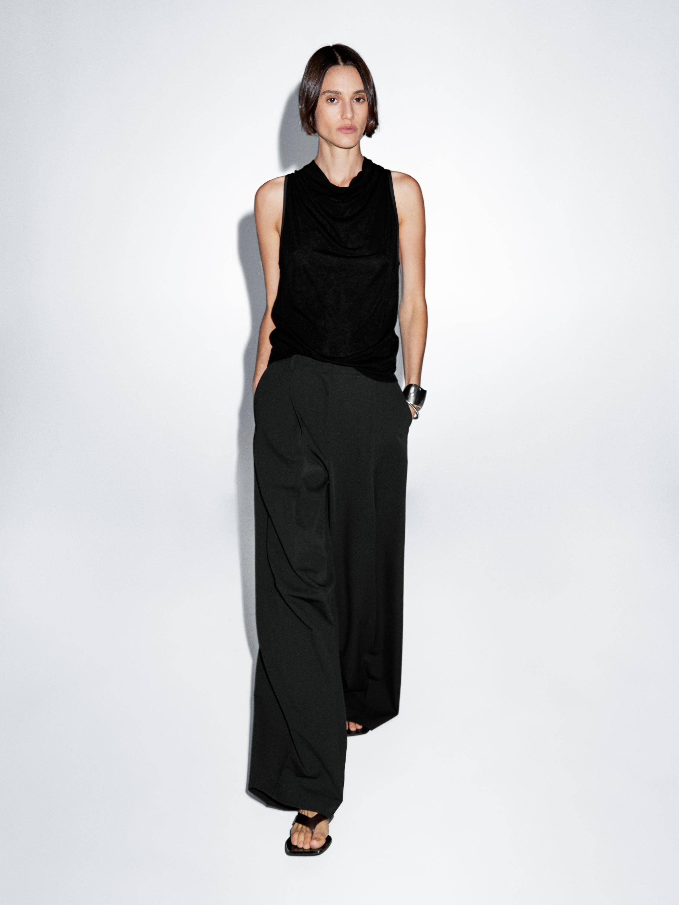 

Топ без рукавов с драпированным вырезом Massimo Dutti, черный