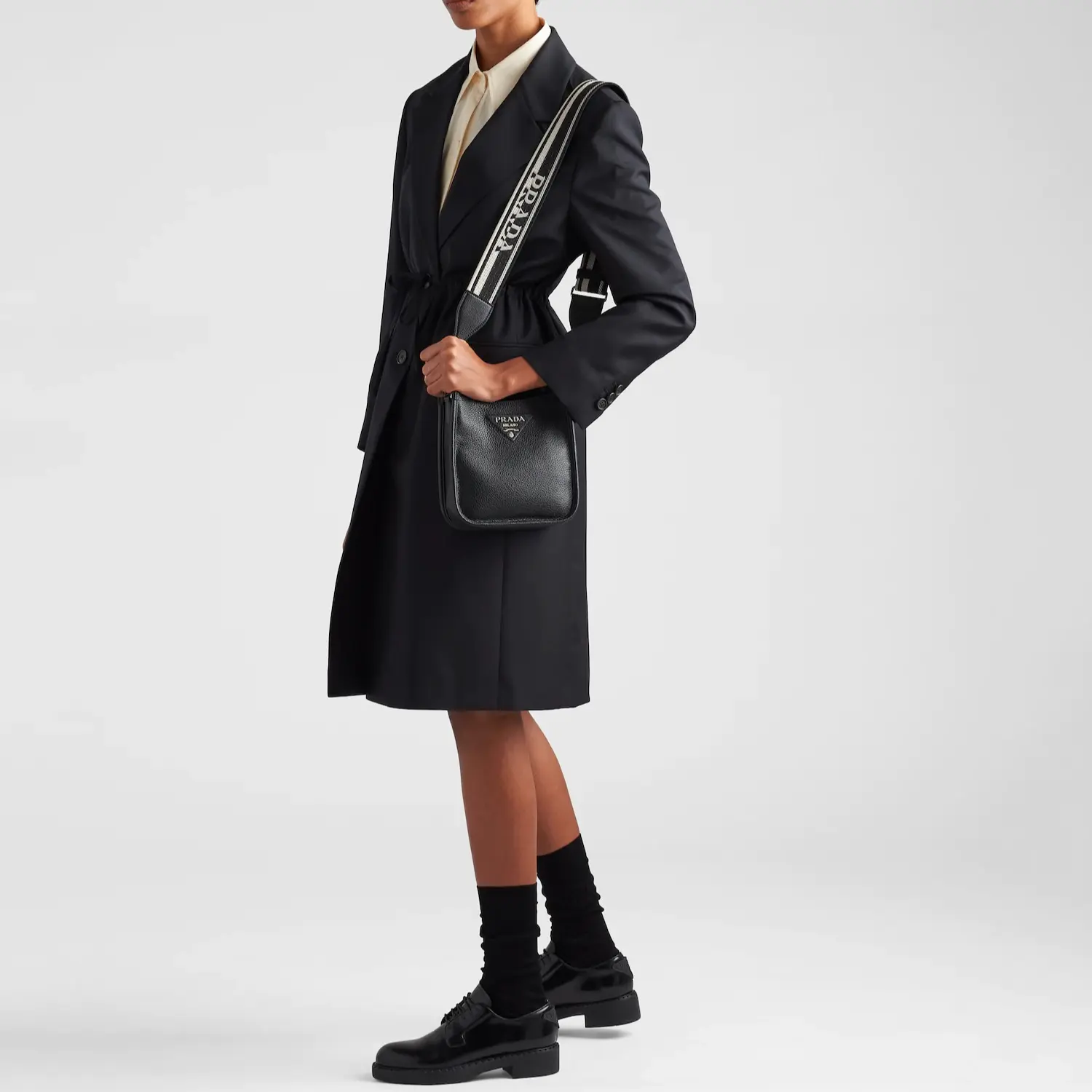 PRADA Кожаная сумка-мессенджер через плечо женская черная — фото 4