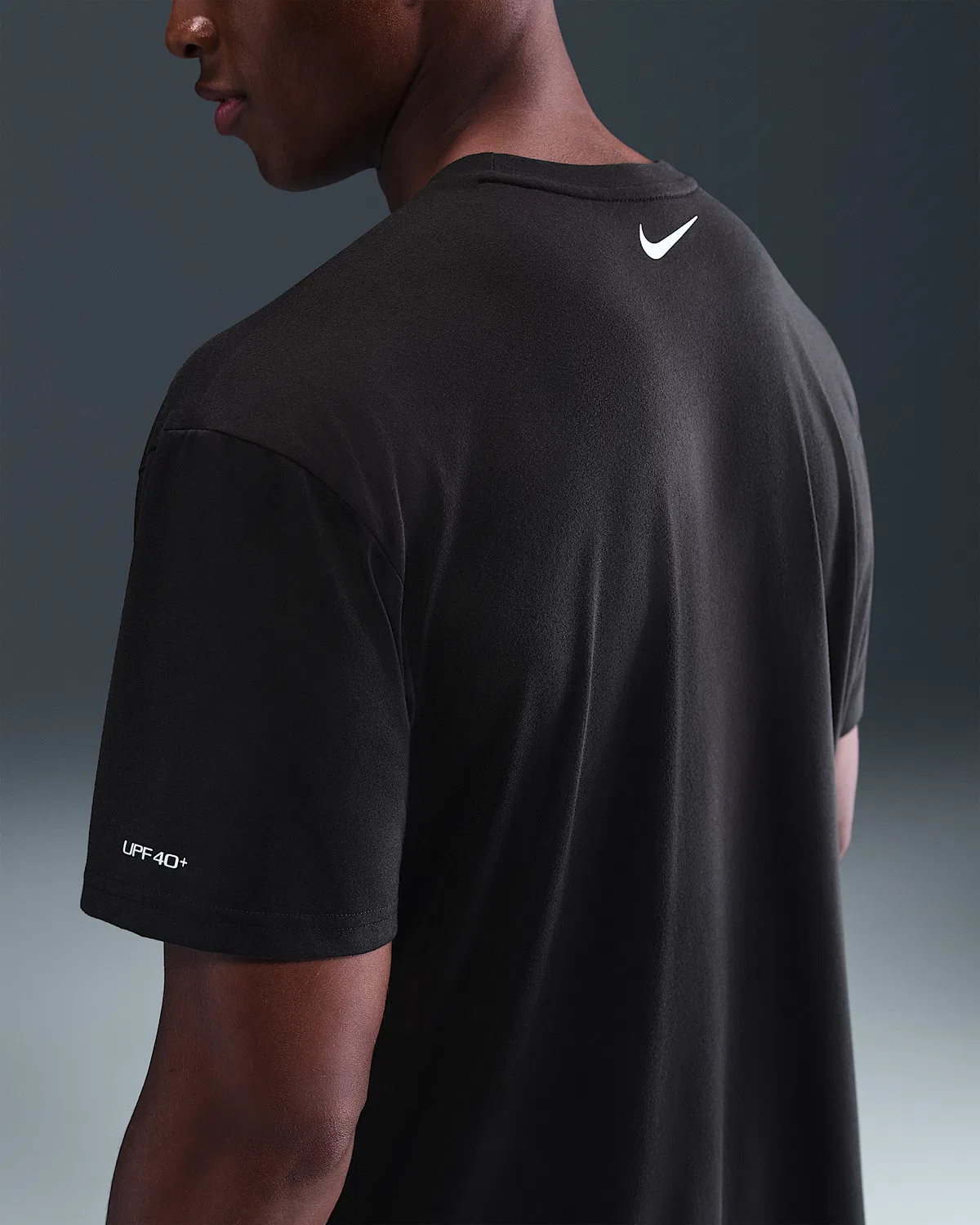 Мужская короткорукавная топ Nike Swim Swoosh Hydroguard, Black — фото 2