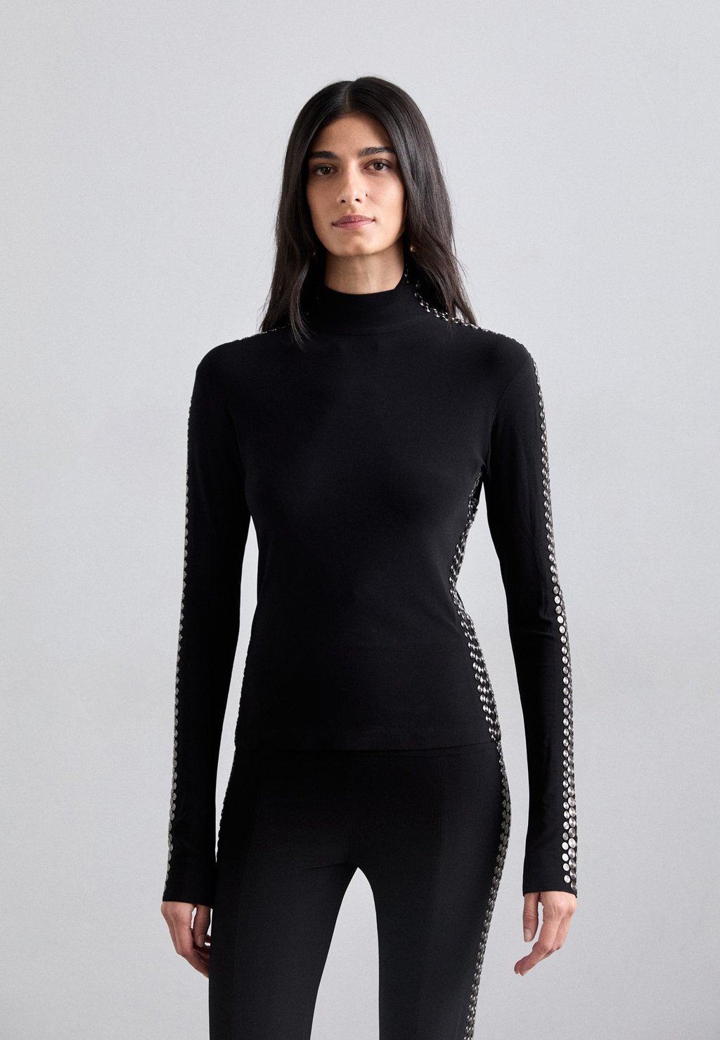 

Топ с длинными рукавами STUD SLIM FIT LONG SLEEVE TURTLE Norma Kamali, черный
