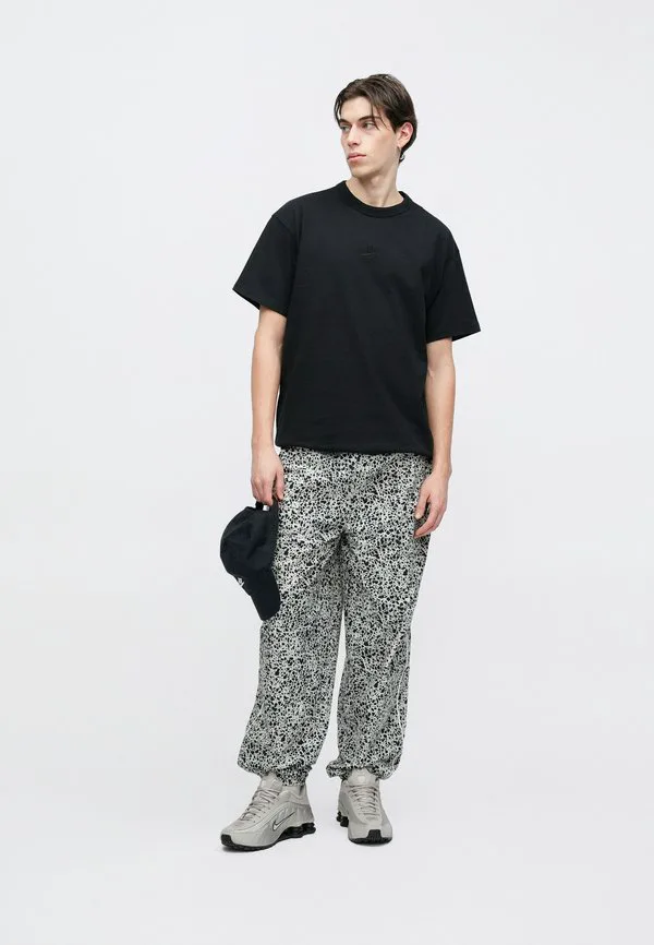 Футболка премиум-класса, базовая футболка Nike Sportswear, Black — фото 3