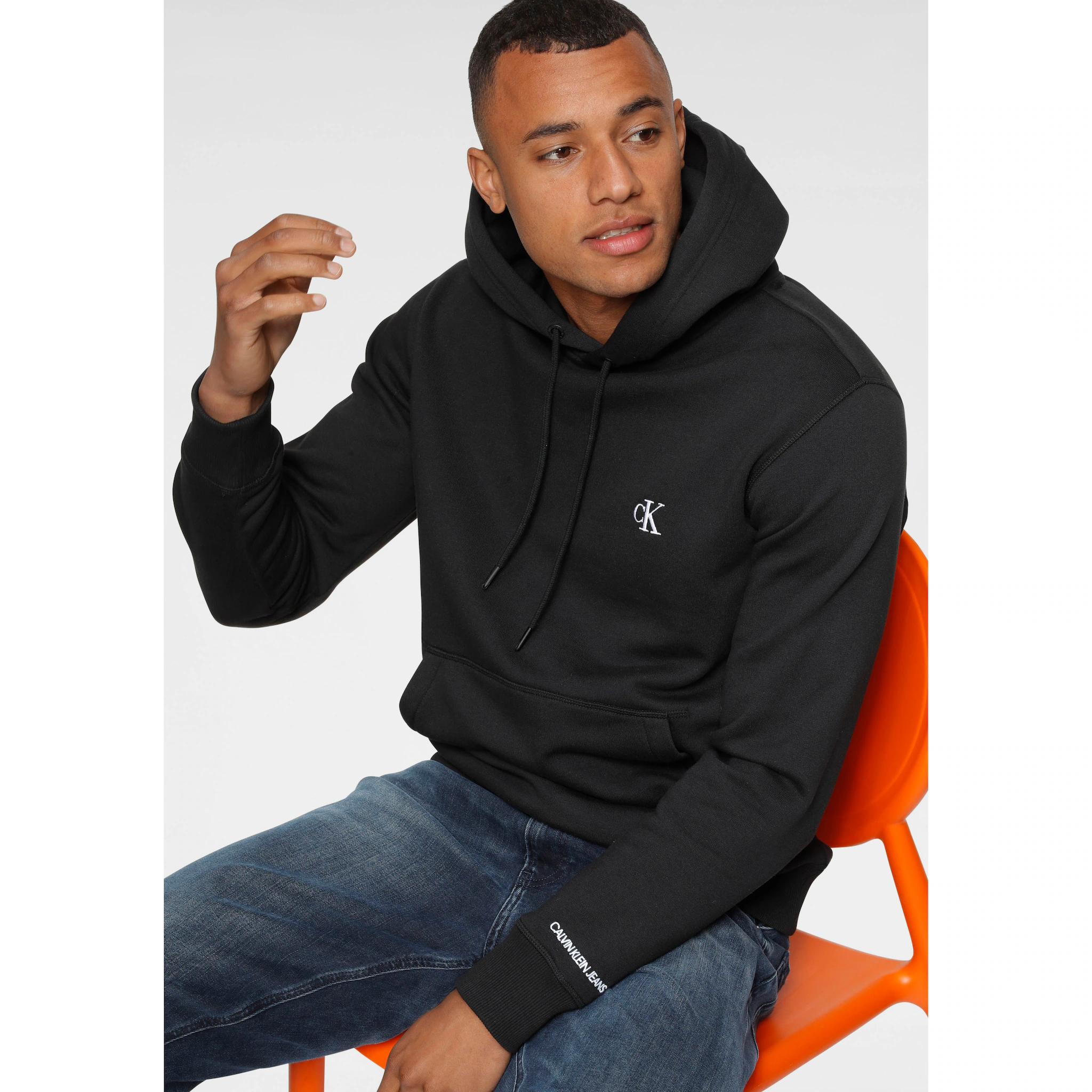 

Толстовка с капюшоном Calvin Klein Jeans "CK ESSENTIAL HOODIE", черный