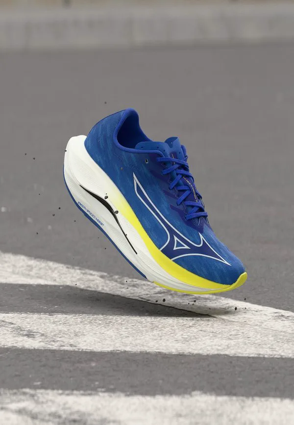 Кроссовки для бега по шоссе wave rebellion flash 3 Mizuno, Dazzling Blue/Surf The Web/Fortune Yellow