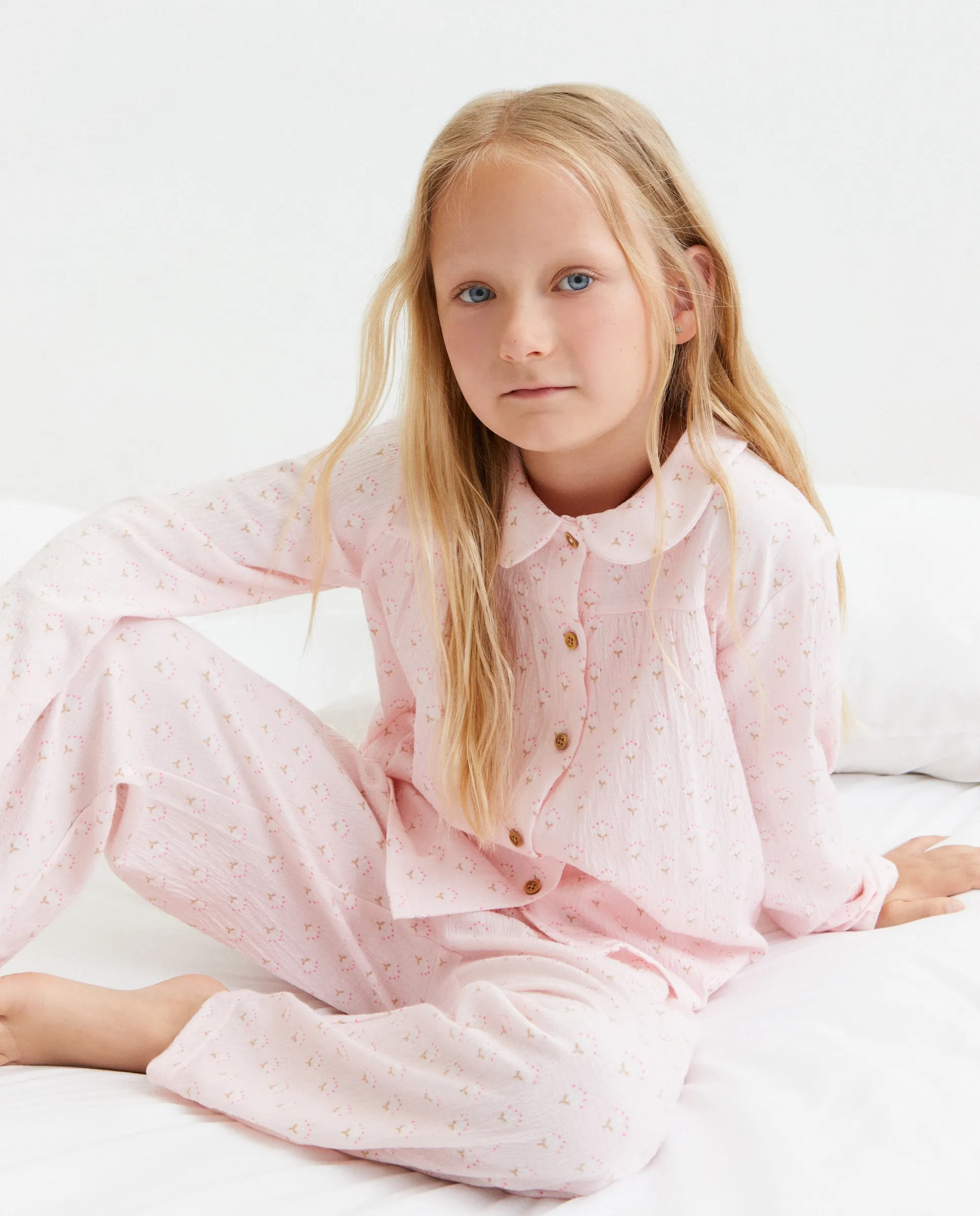 

Длинная пижама с принтом, пуговицами и воротником-стойкой для девочки Cotton Juice, белый