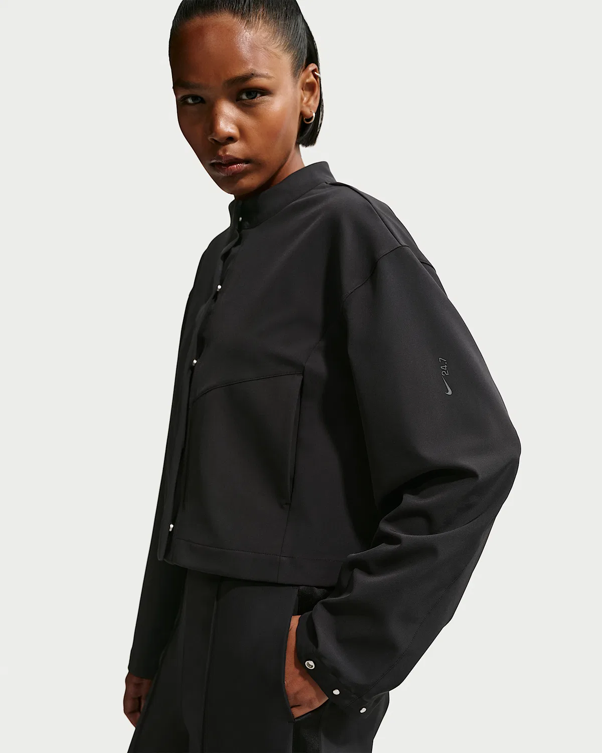 Женская куртка Nike 24.7 PerfectStretch Dri-FIT свободного кроя, Black/Black/Dark Smoke Grey — фото 3