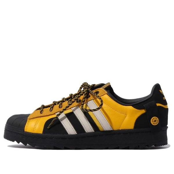 

Кроссовки суперзвезда зимние Adidas, черный