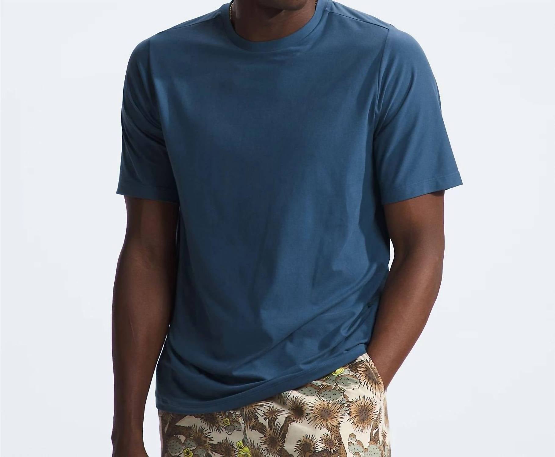 

Футболка Dune Sky Active в оттенке Shady Blue The North Face