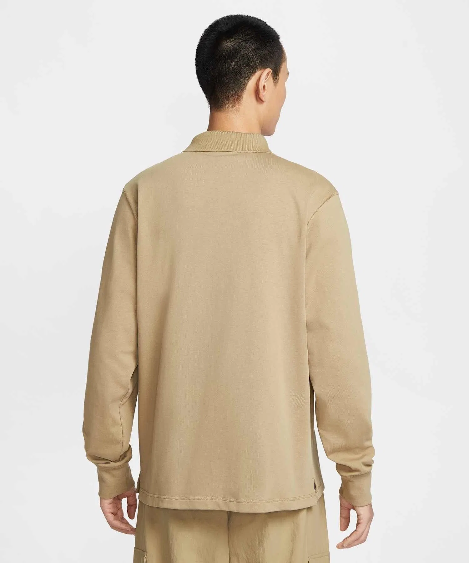 Мужская поло с длинными рукавами Nike Sportswear Club IF0771-297, цвет «Парашютный бежевый». — фото 2