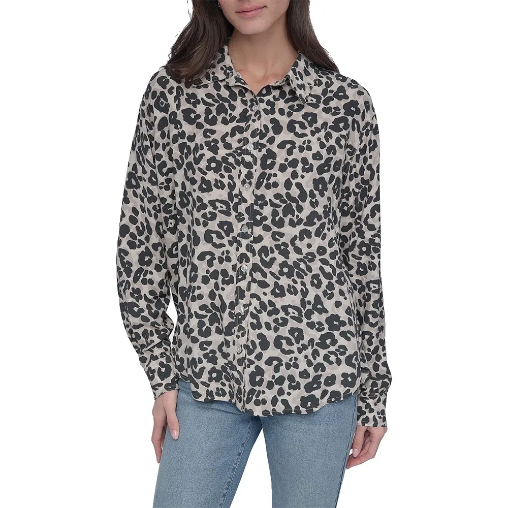 

Рубашка DKNY, окрашенная и напечатанная методом Garment Dye And Print, серый