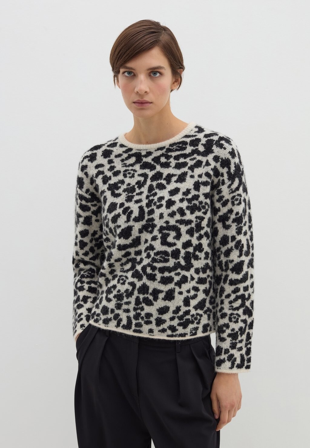 

Джемпер ANIMAL PRINT DESIGN Stefanel, белый