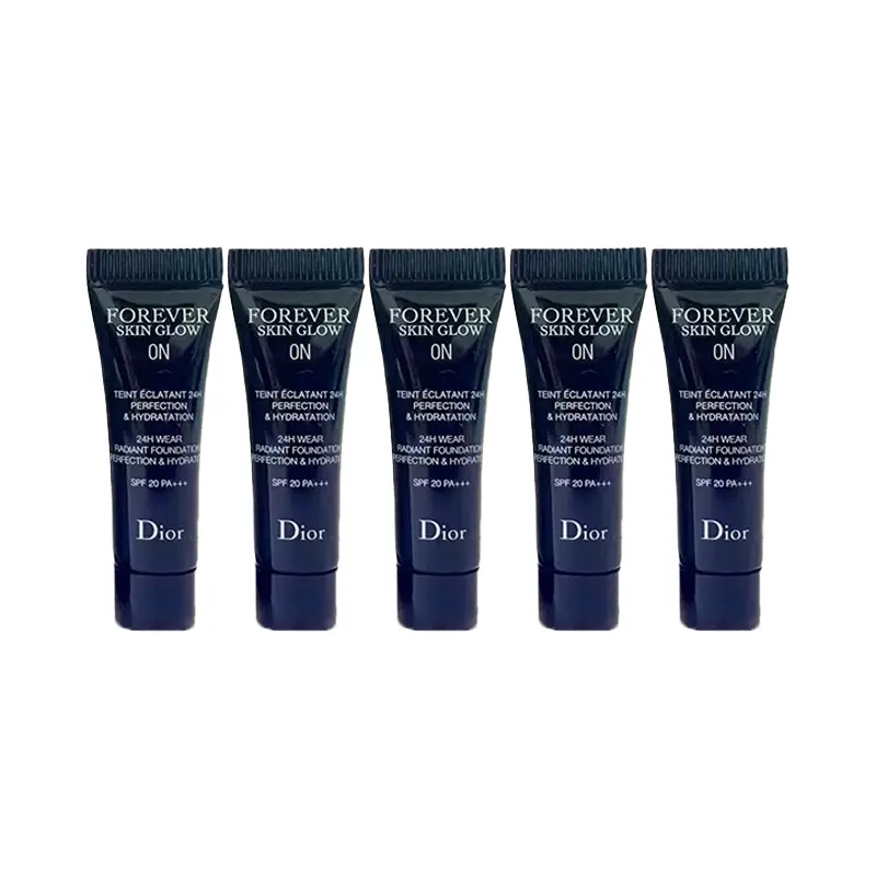 

DIOR Набор пробников жидкого тонального крема Creamy Eternal стойкий осветляющий тон кожи 2,7 мл