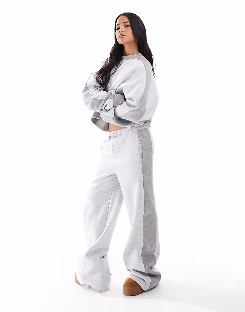 

Широкие брюки-джоггеры ASOS DESIGN серого цвета со вставками, коорд