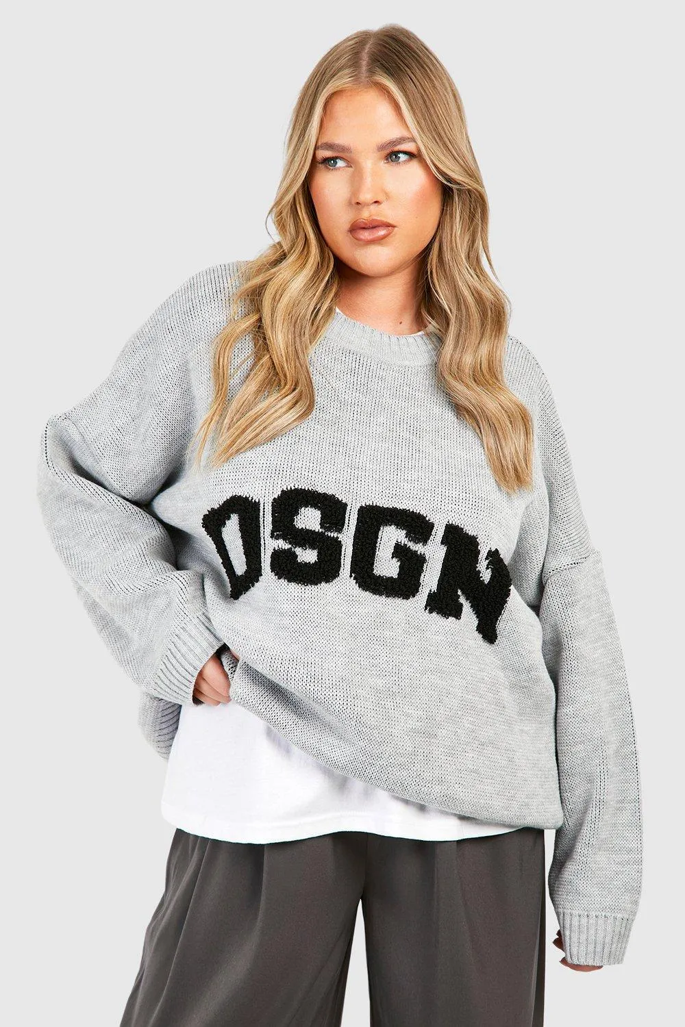 

Вязаный джемпер с круглым вырезом Plus Dsgn boohoo, серый