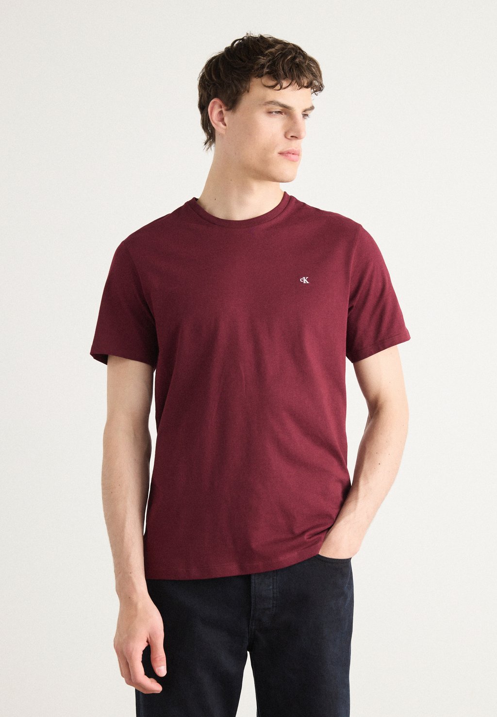 

Базовая футболка SMOOTH SOLID TEE Calvin Klein Jeans, бургундия