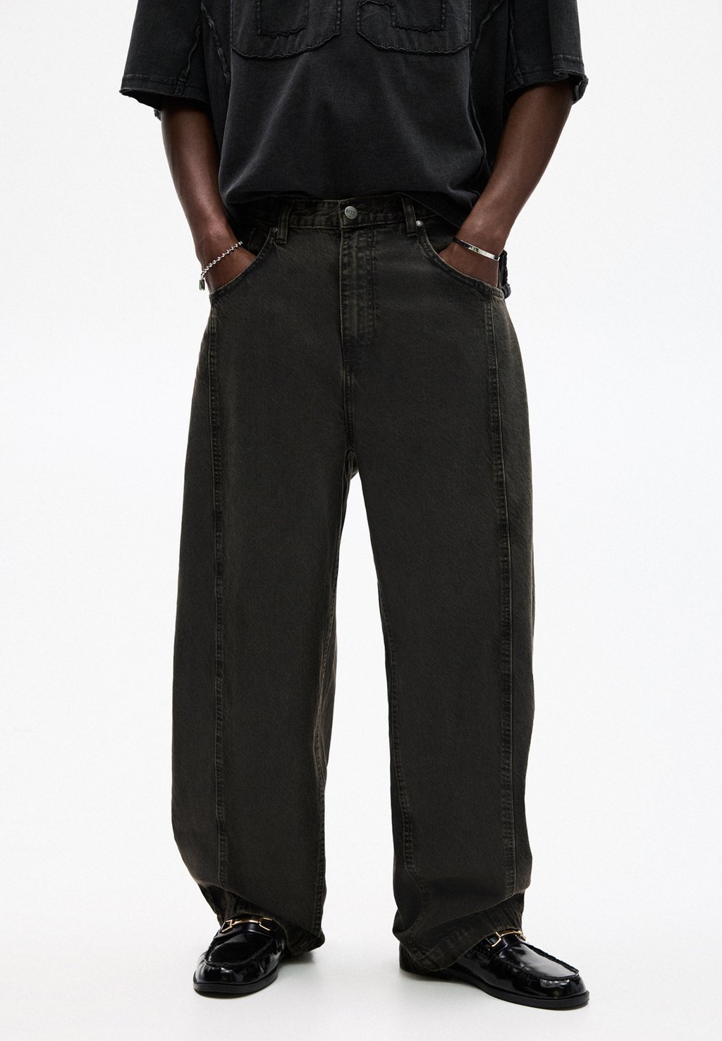 

Джинсы прямого кроя BARREL PULL&BEAR, черный
