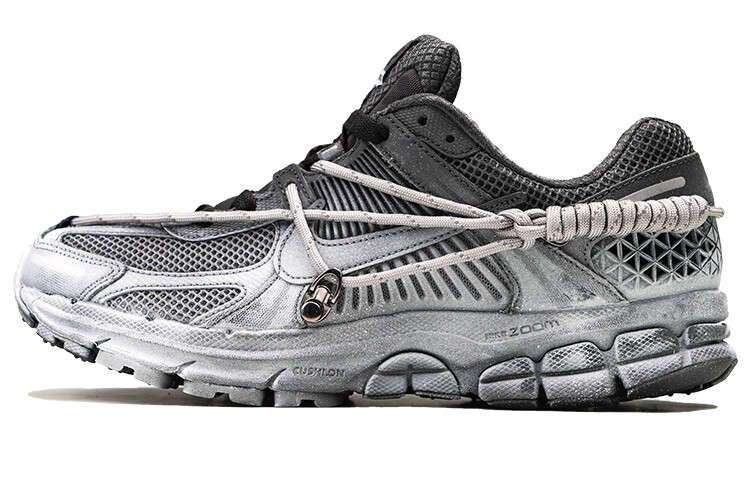 

Кроссовки Nike Air Zoom Vomero 5 унисекс