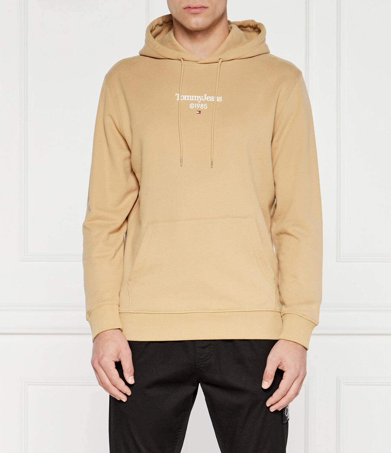 

Толстовка Tommy Jeans Regular Fit, коричневый