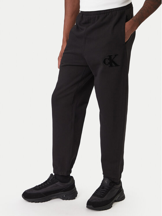 

Спортивные брюки regular fit GSM LV04RD252G Calvin Klein Jeans, черный